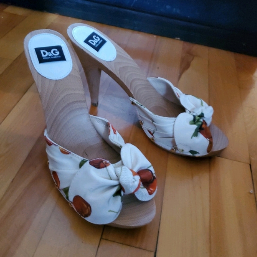 Summer heels